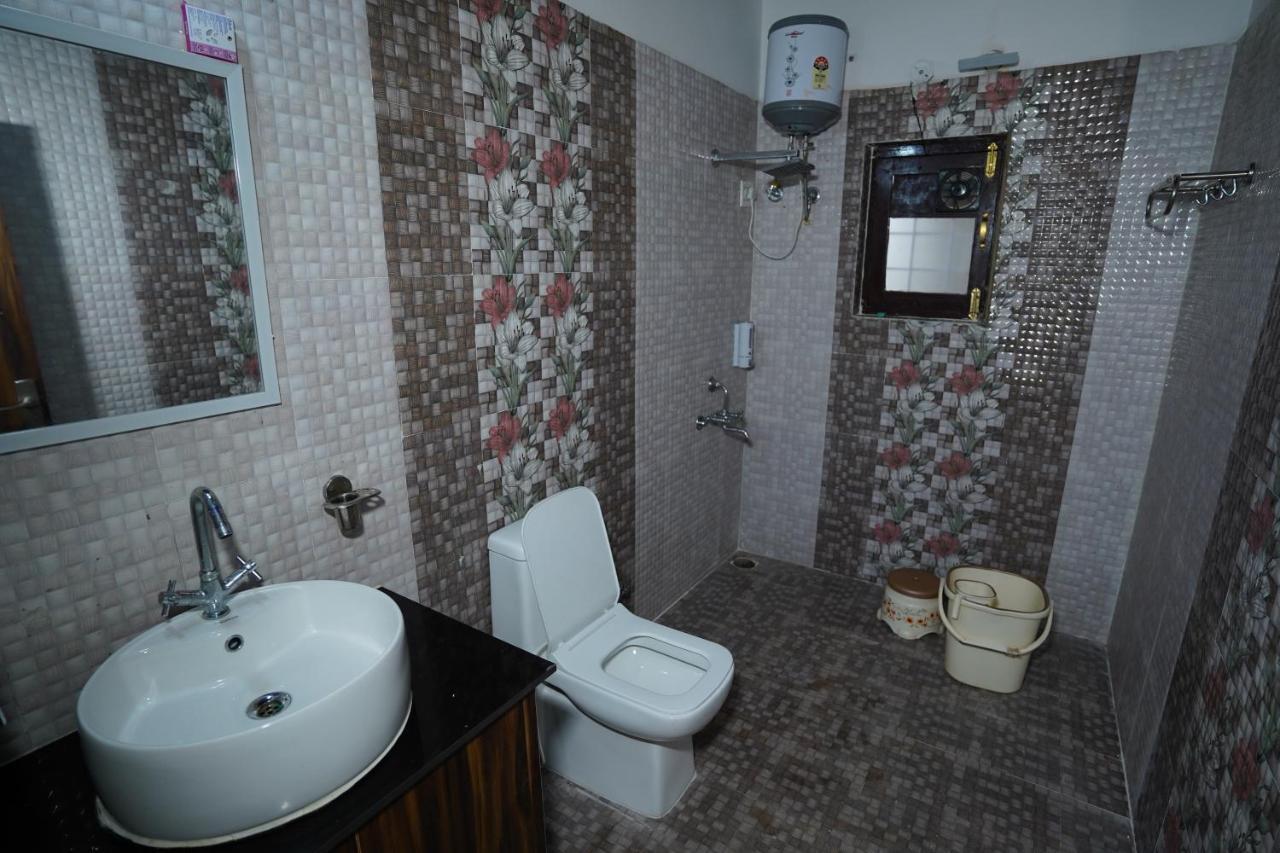 מוקטשוואר Himalayanblues Cottages&Stays מראה חיצוני תמונה