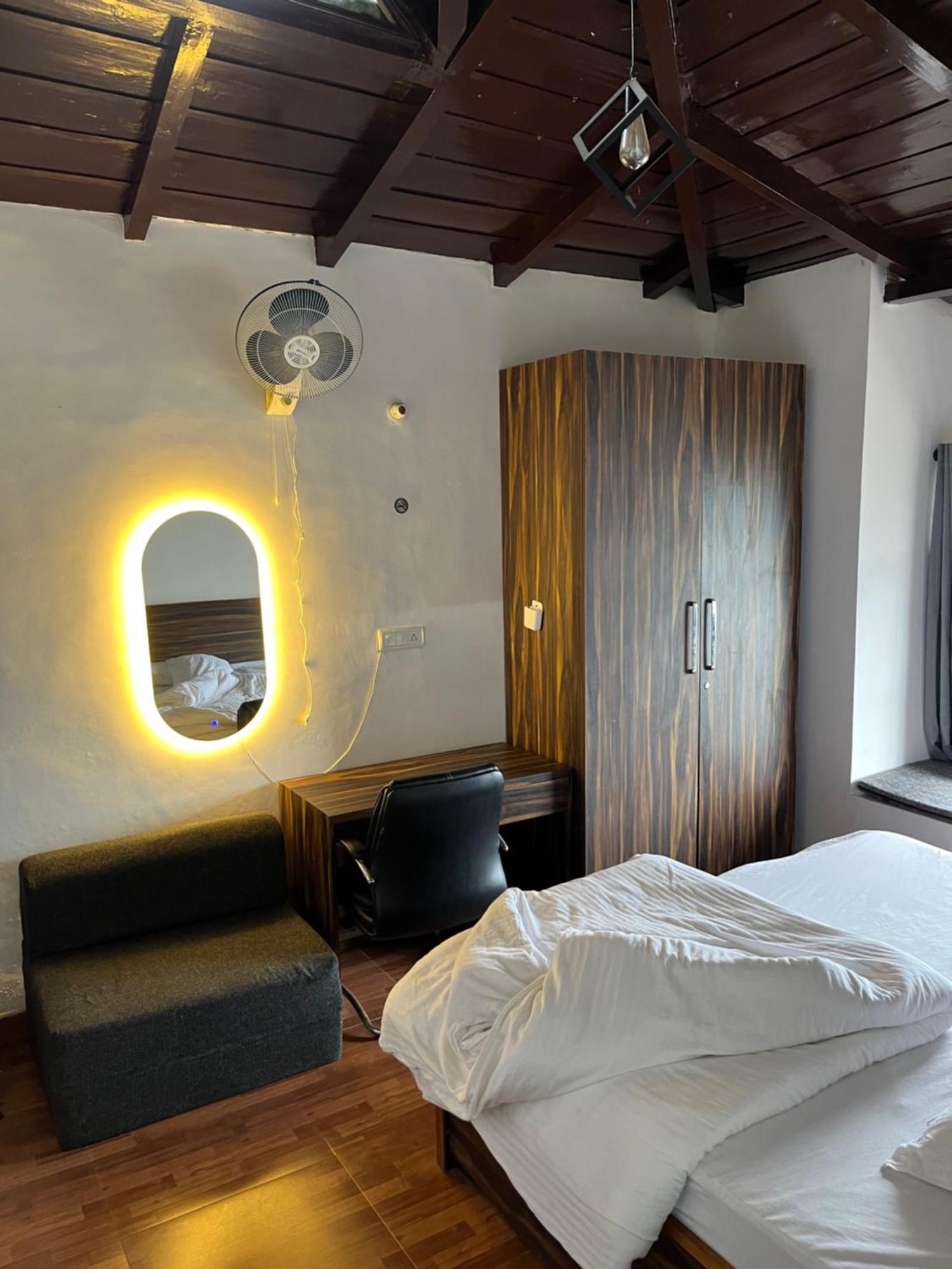 מוקטשוואר Himalayanblues Cottages&Stays מראה חיצוני תמונה